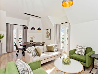 Newly Reno’d 2 Bed w/ Free Private Parking