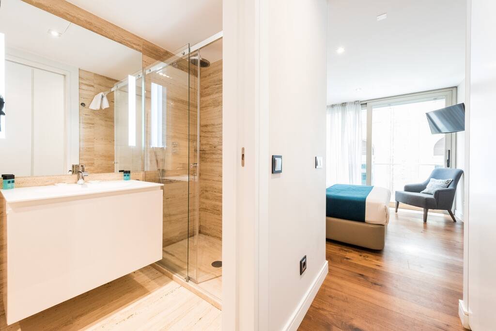 Suite 2 Bedroom Apartment gallery image 3