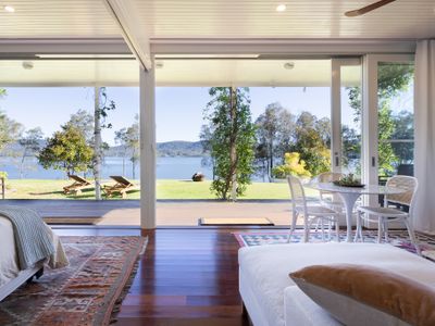 Lakefront Suite & Barn @ The Moorings Lakehouse