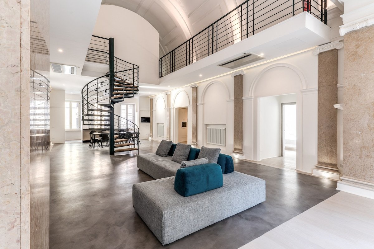 Gleaming Loft Chapel Leopardi near Colosseum gallery image 5