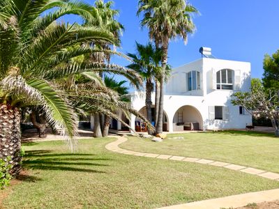 Beautiful 4 bedrooms house stunning sea view