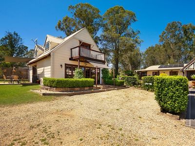 Firefly – Full Resort – House, Cottage and Grounds