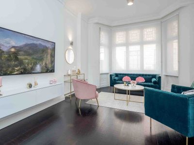 Harrods luxury 2 Bed 2Bath AirCon