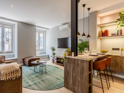 Stylish Central Retreat near Praça das Flores | AC
