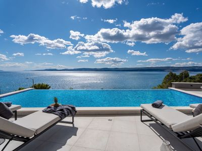 Luxury Beachfront Villa Euphorica for 10 -Pool,Gym