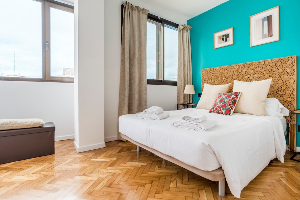 Lovely views Madrid. Gran Via. Callao 2 BD AC gallery image 5