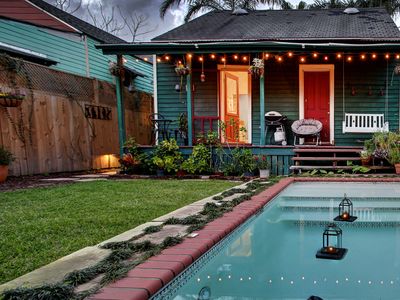 Just steps to both Frenchman St & French Quarter!