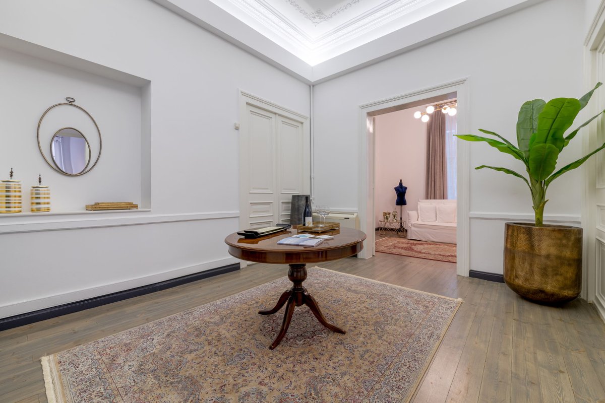 Presidential Suite – 2 Mazi Suites