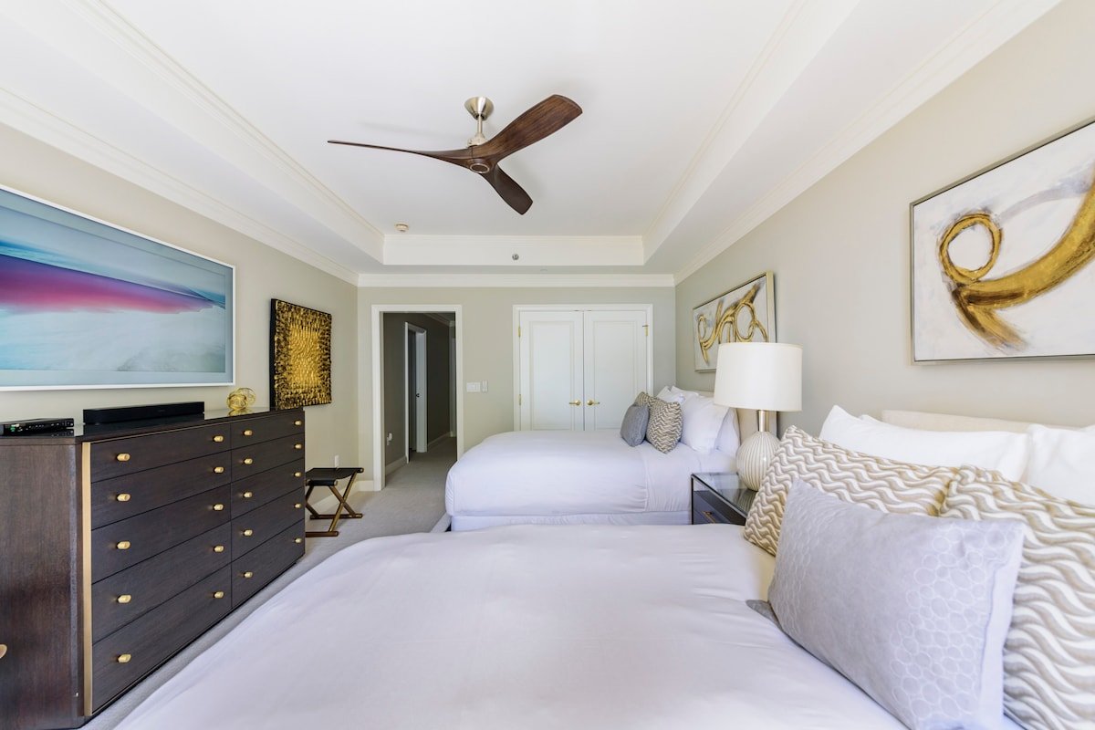 Ritz-Carlton Condo by RC Cayman Residences Rentals gallery image 3