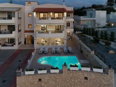 Zen luxury home,pool,Near beach & amenities