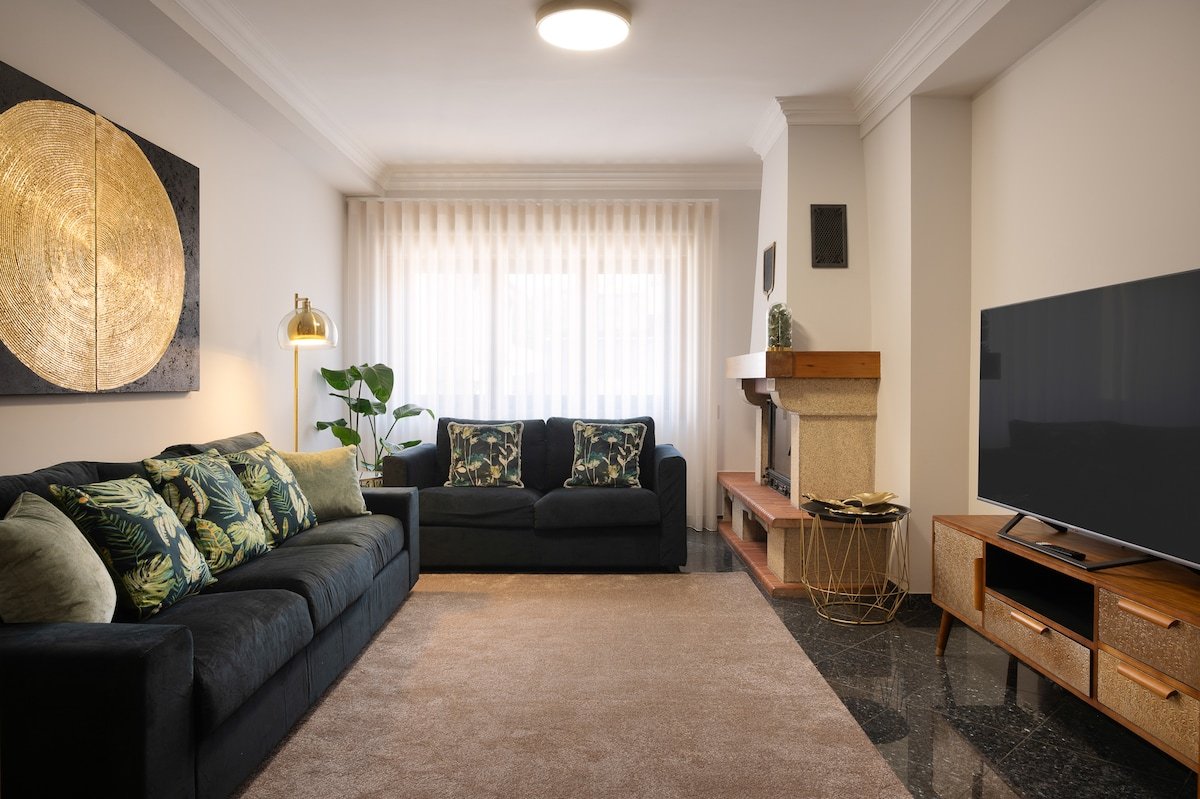 Home Essences – 4BR/ AC/2 Garage gallery image 3