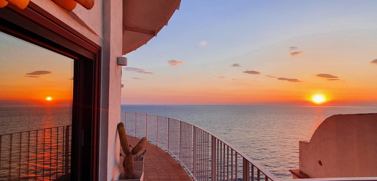 Espectacular vista sobre mar,de barco. Costa Brava gallery image 2
