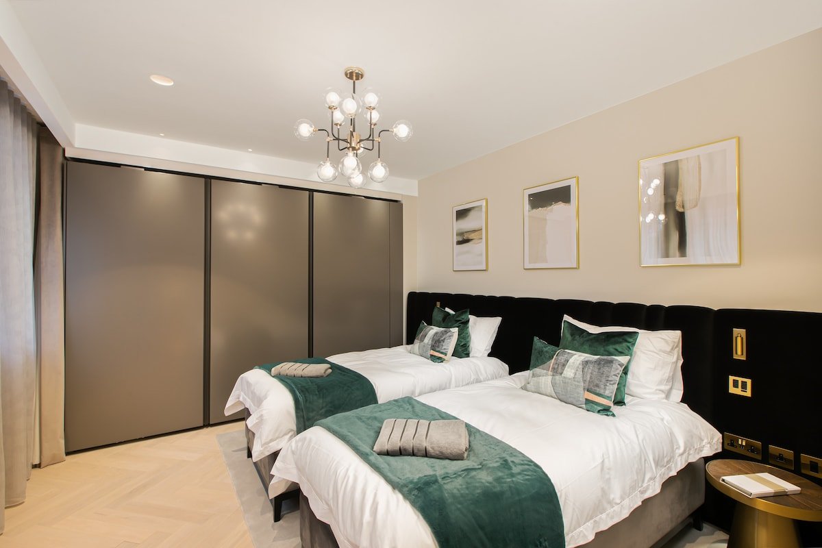 Luxurious 2 Bedroom Apartment | Central London gallery image 5