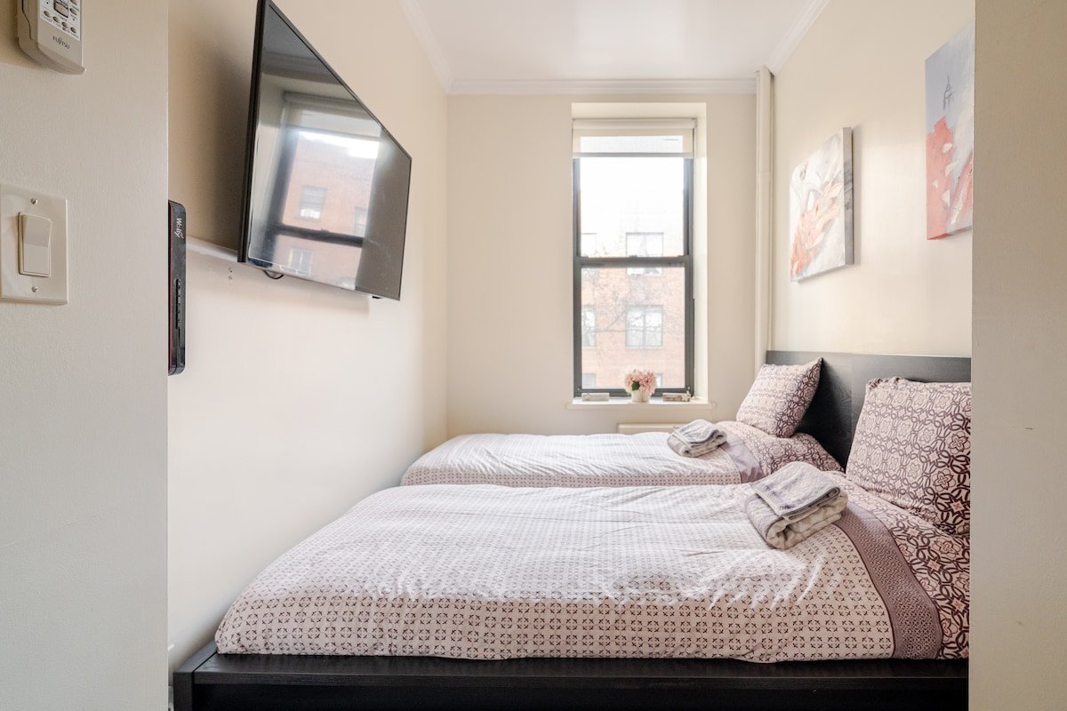 ALL new modern apartment of 2 bedroom NYC style!❤️ gallery image 5