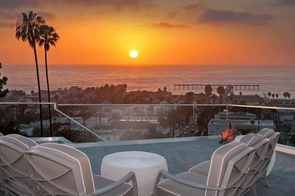 Ocean Views from all 5 Luxury Suites gallery image 3