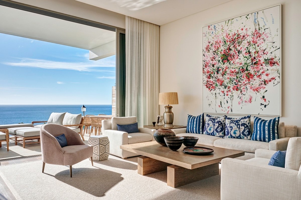 Beautiful villa in Bantry Bay gallery image 3