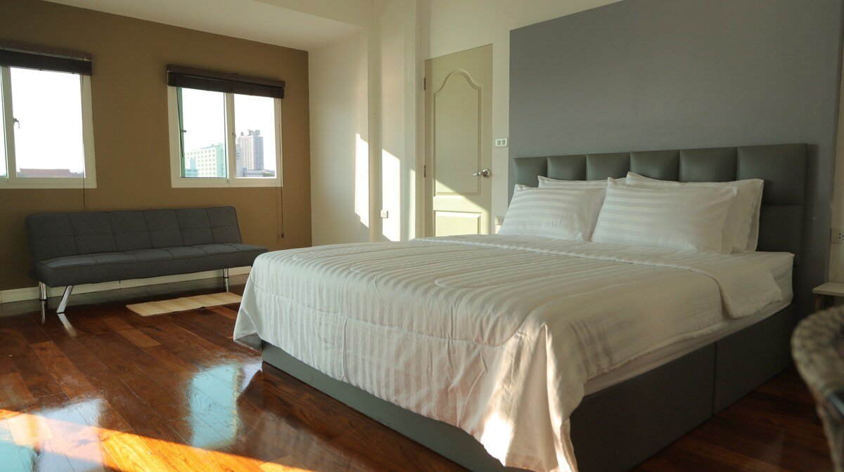 Riverfront house for rent/Chao phraya river house gallery image 5