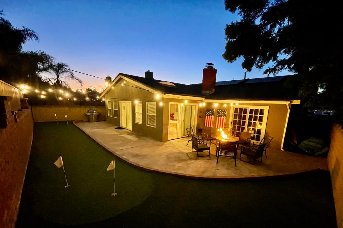 CA4. (House) Hot Tub, Golf, Fire Pit & Games