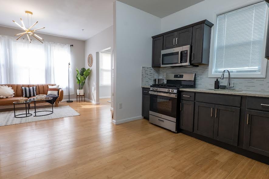 Luxury 6 Bedroom Home Near NYC & EWR Airport! gallery image 3