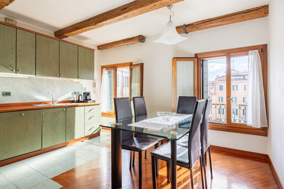 Lussuoso appartamento con terrazza a San Marco Venezia gallery image 3