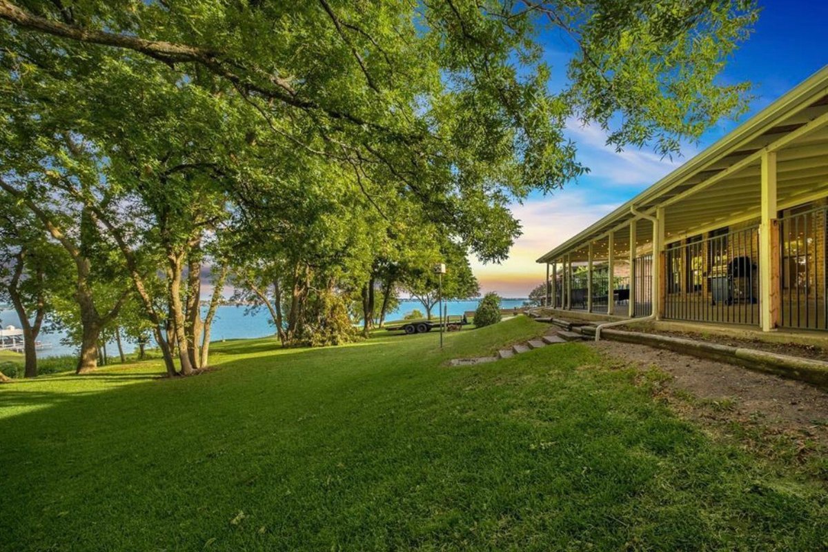 Waterfront Pool Table Hot Tub Arcades Sleeps 10