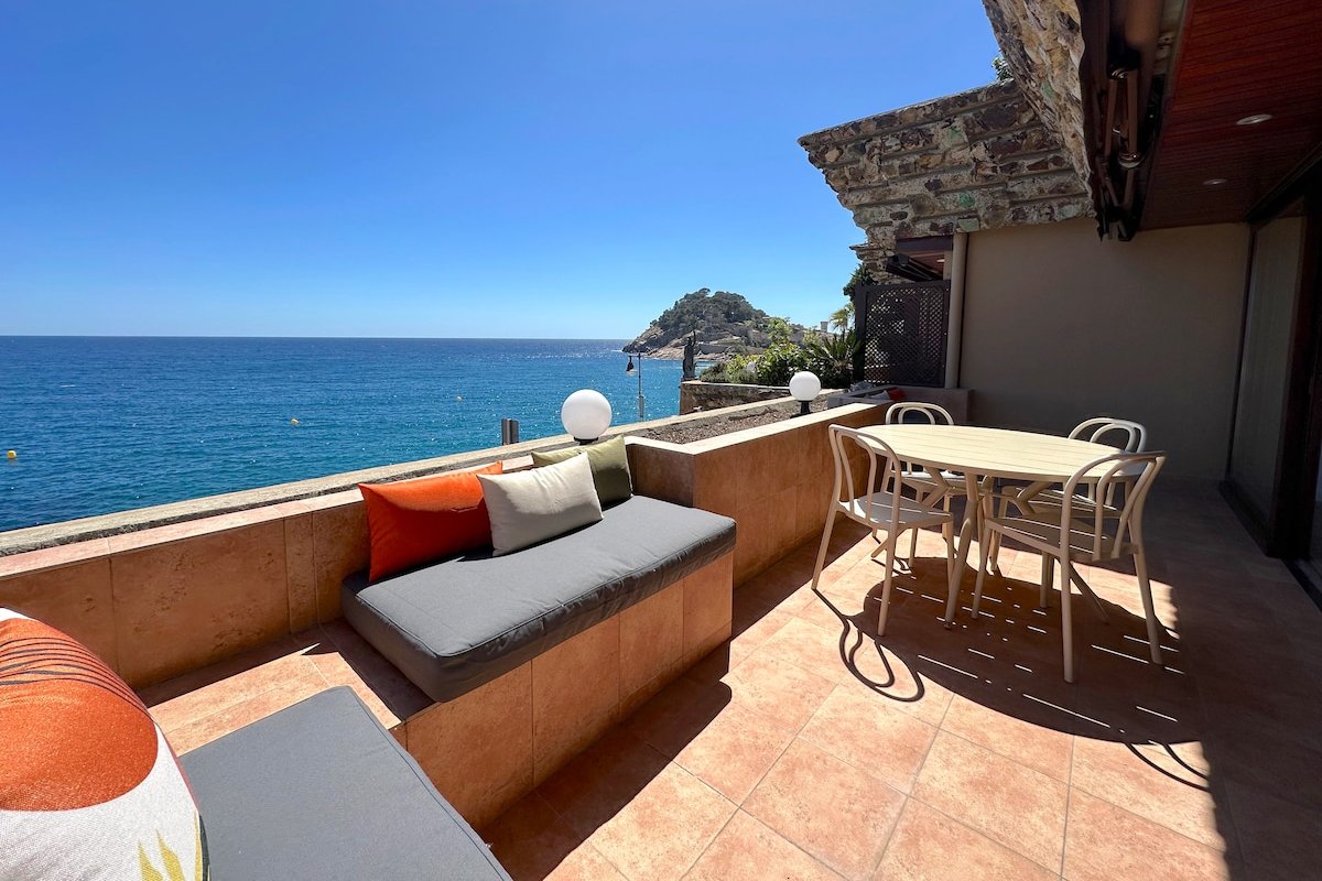 Duplex with Pool and Dreamy Sea Views gallery image 4