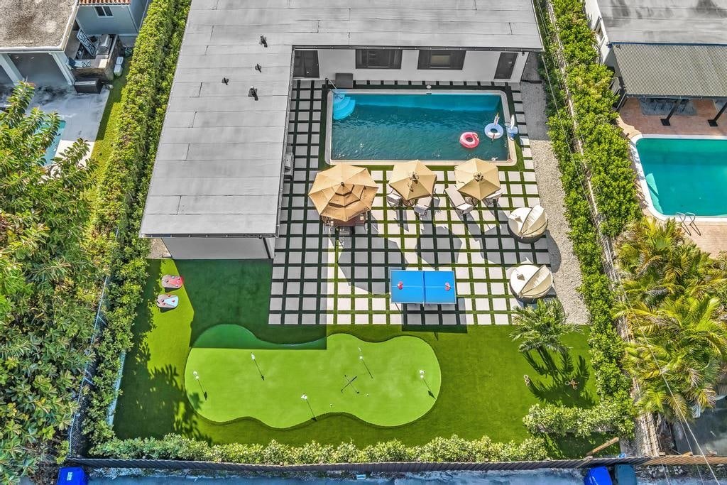 Lux Villa w/Htd Pool, Gym, Games, Golf, Near Beach gallery image 2