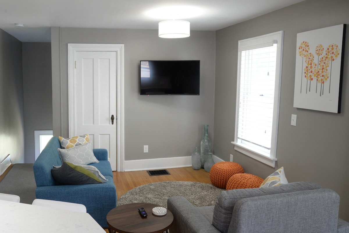 Newly Renovated Full Apt – Steps from Park Ave gallery image 4