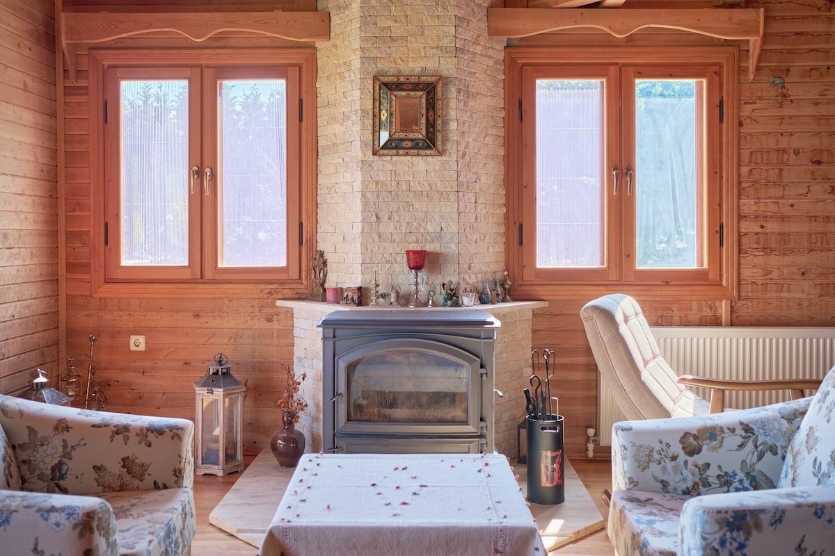 Spacious Exclusive Villa Private Pool & Garden gallery image 3