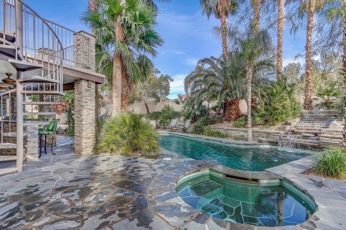 Dream in Las Vegas 5BR/Pool/Jac