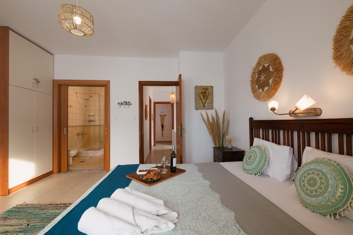 Villa Lira – The Hidden Gem Above the Sea gallery image 5