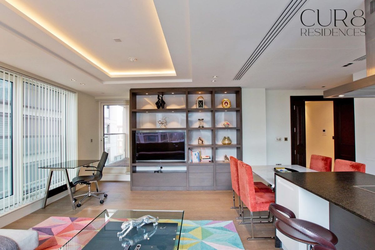 Luxurious West Kensington Flat with City Views