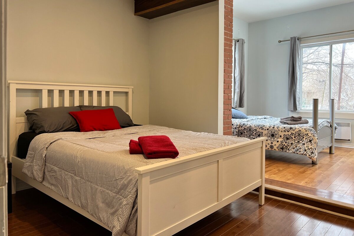 NEW Spacious Clean 3 BDR 3 BATH gallery image 4