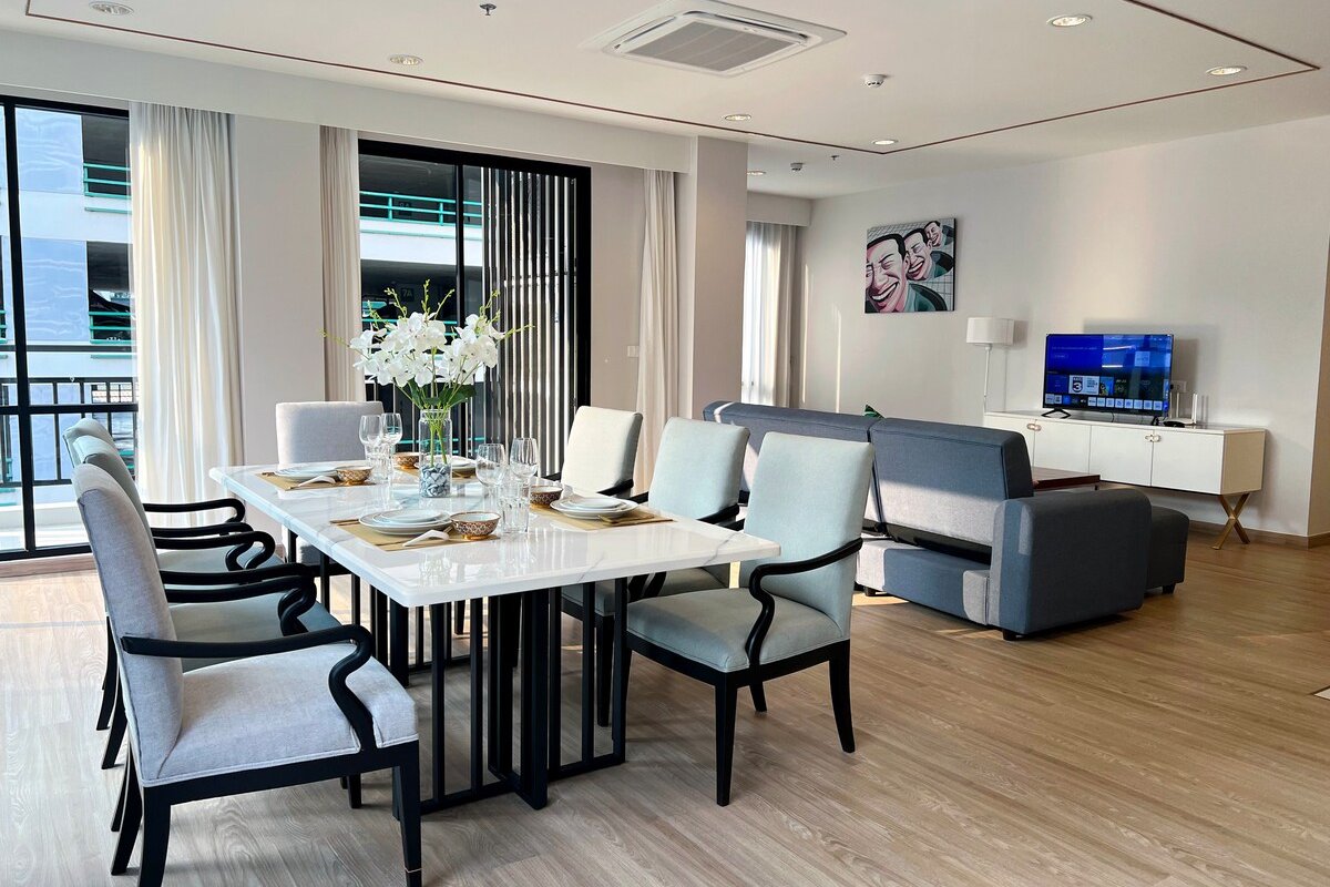 402: Modern Thai-Style 4Beds 4Baths, Pool&Gym View gallery image 3