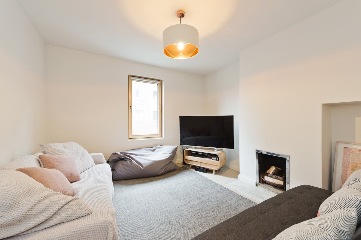 Modern house in Dublin’s city centre gallery image 5