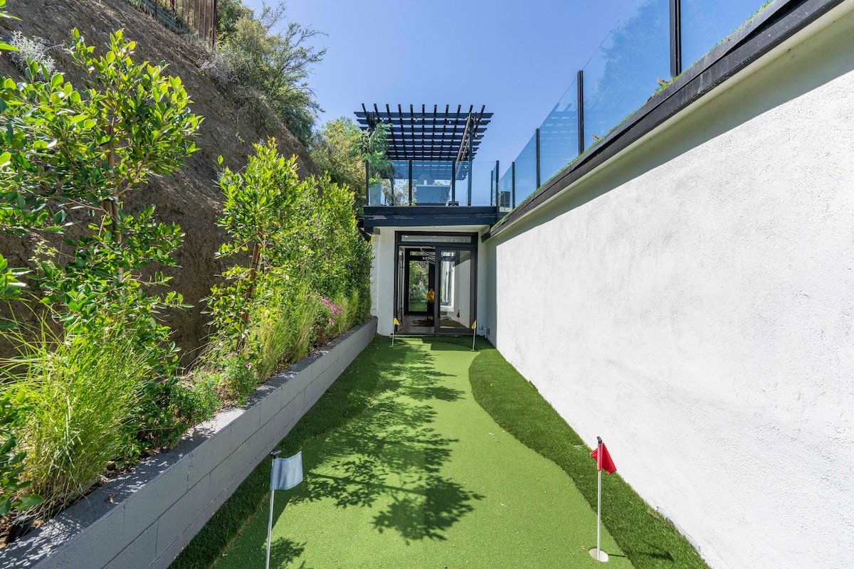 Charming 3BR w/Prime Location at Universal Studios gallery image 4