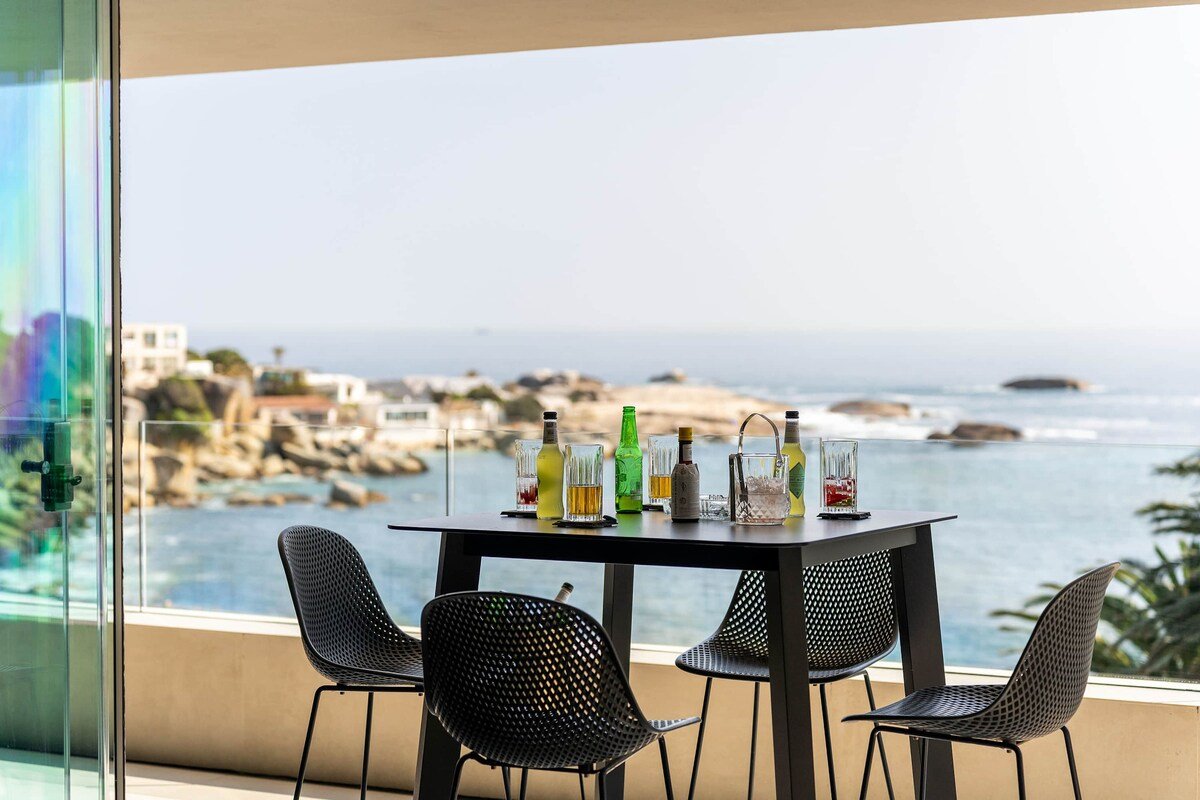 Amashe – Luxury Apartment with jacuzzi & sea views gallery image 5