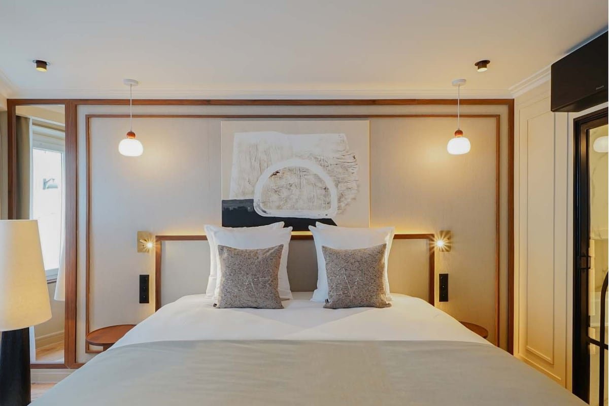 Merveil – Signature Suite – Eiffel Tower terrace gallery image 3