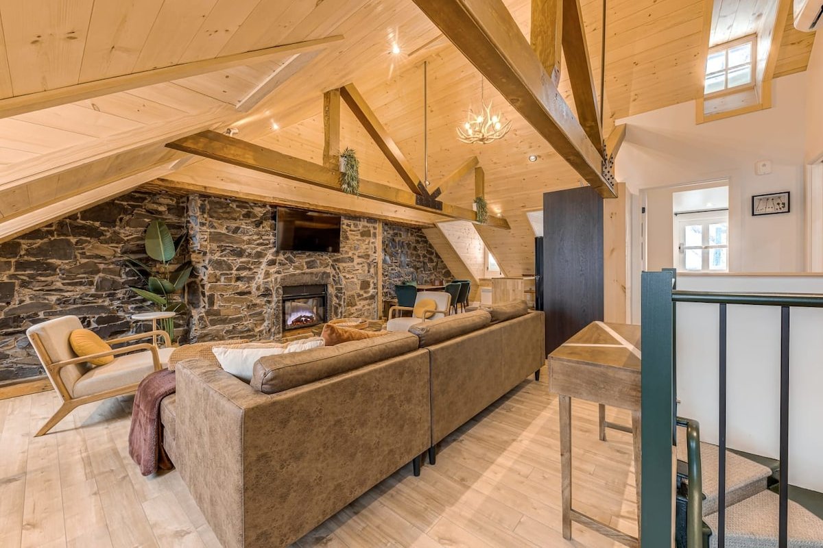 Gorgeous 3 Bedroom 2-floor Old Quebec Townhouse gallery image 4