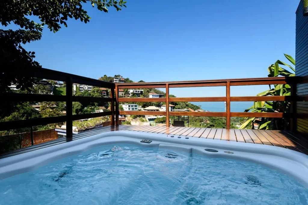 Mansão Moderna para até 20 pessoas