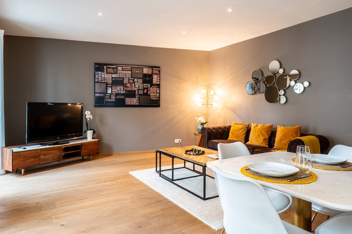 Sablon I. Elegant 2BDR apartment gallery image 3