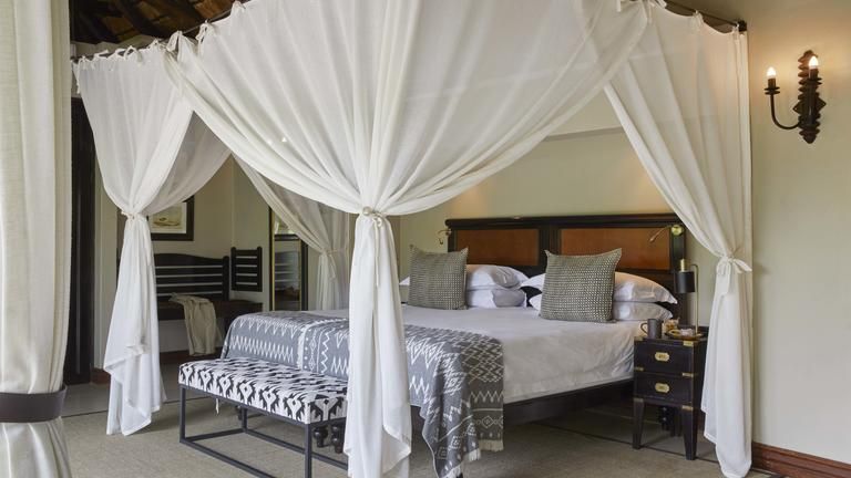 Lion Sands Tinga Lodge Suite