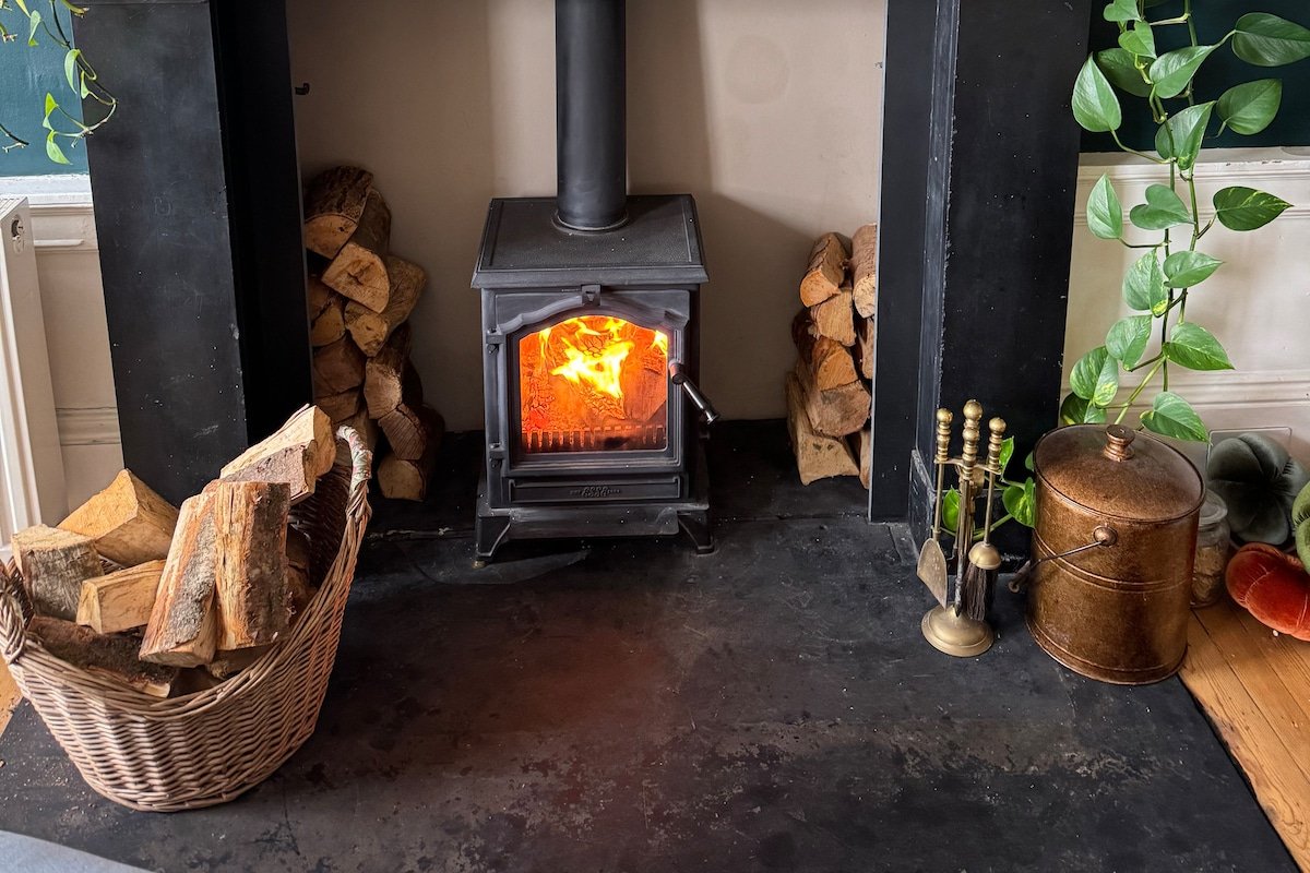 Spacious Georgian apartment in city centre gallery image 2