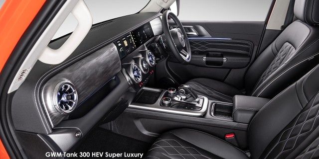 GWM TANK 300 2.0T ULTRA LUXURY HYBRID 4X4 A/T - 16 