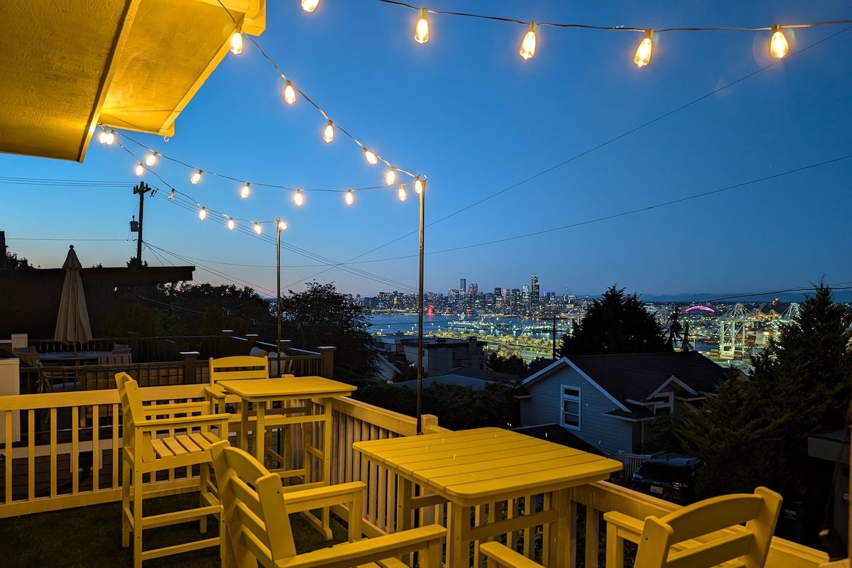 Fun and Games, with a VIEW, in Seattle! gallery image 5
