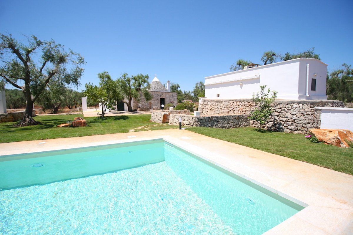 Trullo Maria Teresa – private swimming pool gallery image 3