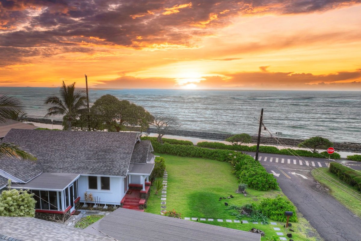 Oceanfront Harmony- 4 Bds On the Beach! TVNC 4247