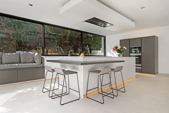 Photo 5 of Ty Gwyn Villa accommodation in Camps Bay, Cape Town with 3 bedrooms and 3 bathrooms