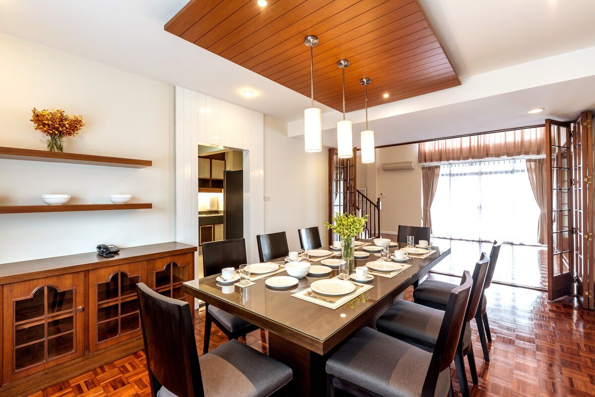 4BR balcony large kitchen Near BTS Phloen Chit gallery image 5