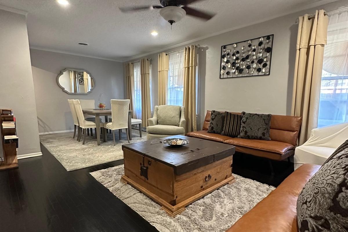 Cozy home close to AT&T stadium